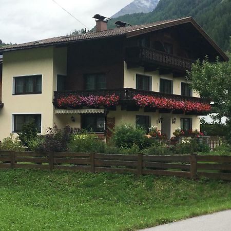 Landhaus Kuen Huben  Bagian luar foto