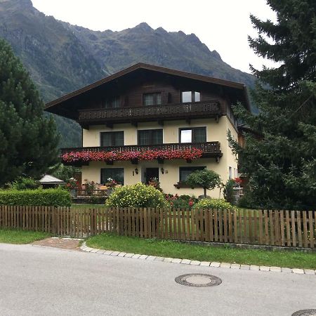 Landhaus Kuen Huben  Bagian luar foto