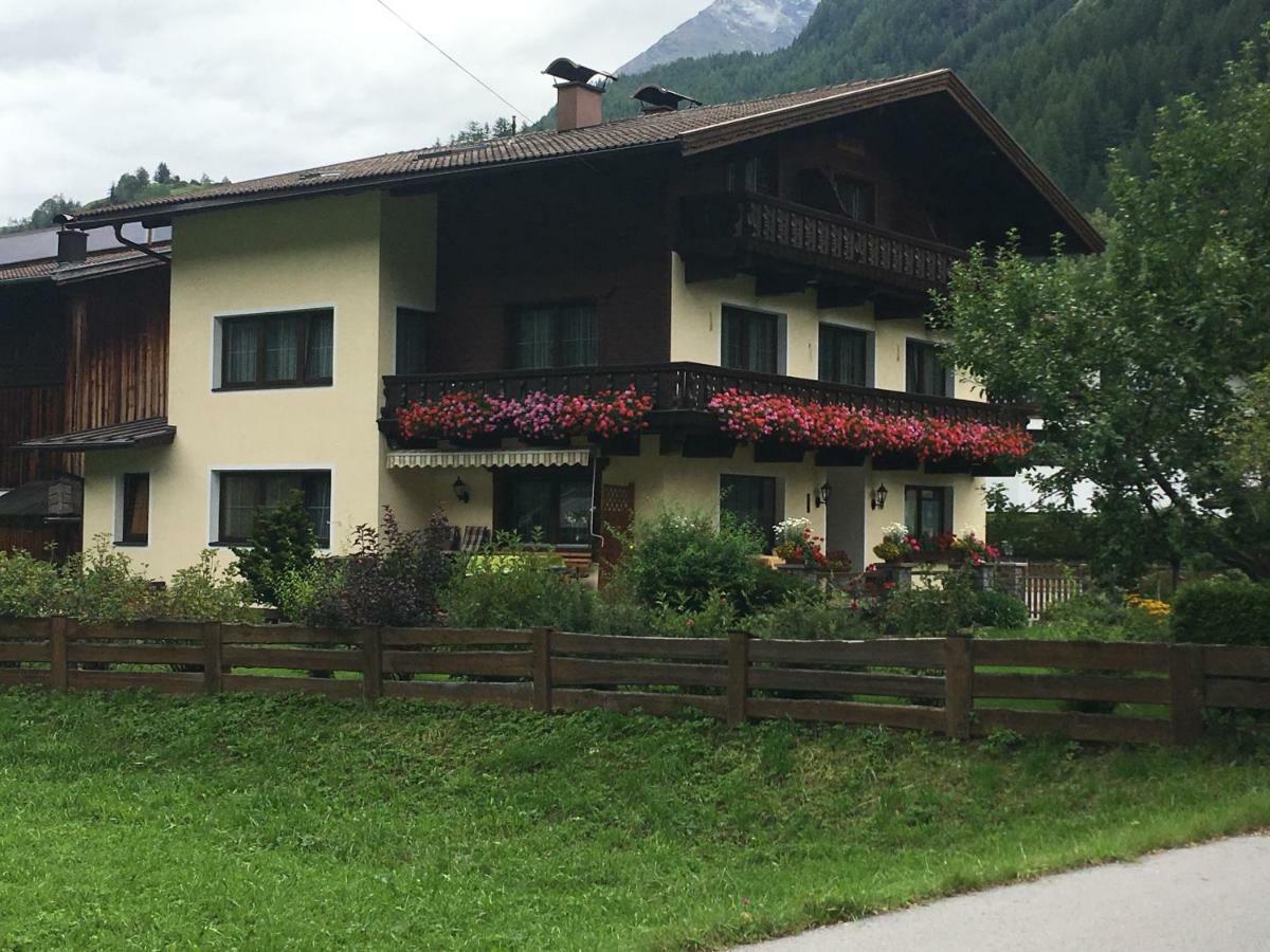 Landhaus Kuen Huben  Bagian luar foto